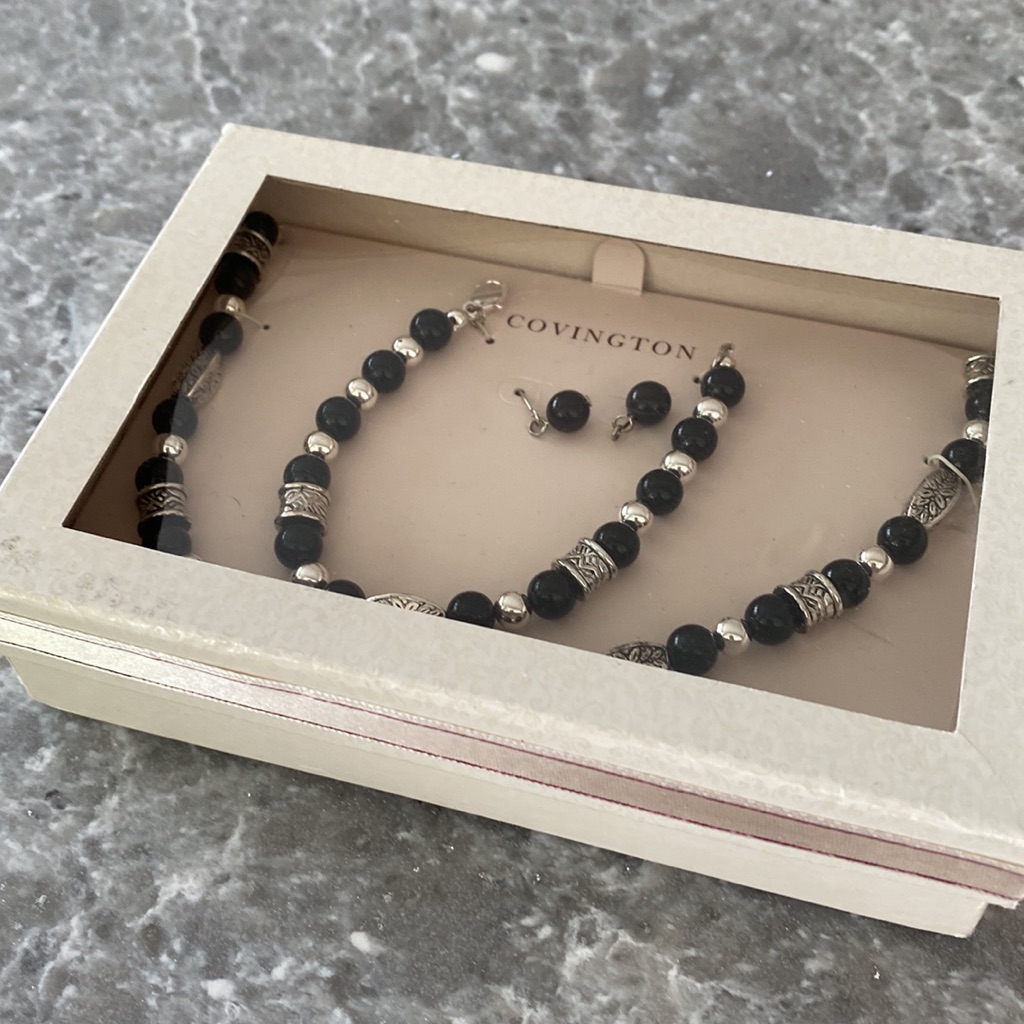 Covington Three Piece Jewelry Set - Black And Silver